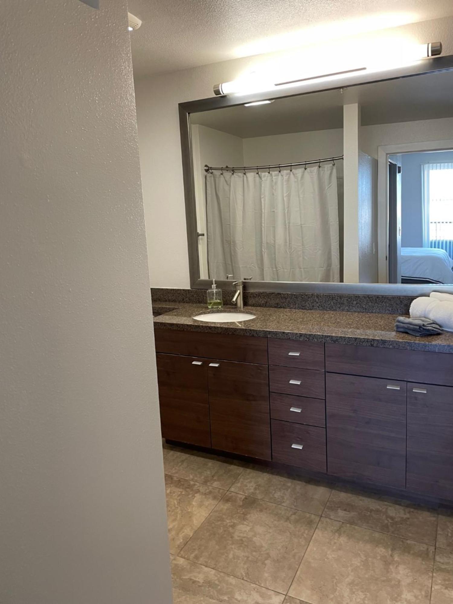 Villa Marina - Modern & Immaculate, Spacious, Gated Condo With Fireplace Pool, Gym, 2 Master Bedrooms Los Angeles Exterior foto